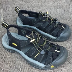Women or men’s waterproof black Keen sandals